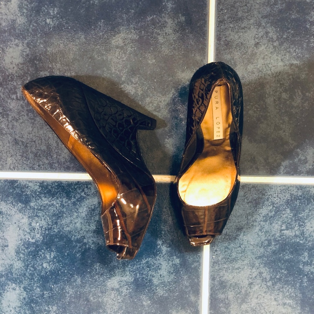 Pura Lopez Croc-embossed Heels